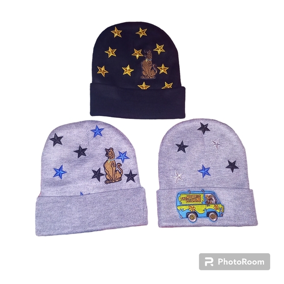 Winter toques by Altered Native Clothing and Apparel Inc - Picture 1 of 13